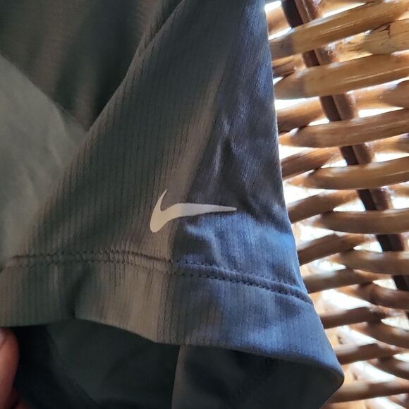 Maui Powerhouse Gym Nike Golf Shirt S - Picture 3 of 5